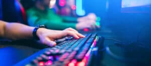 online gamer