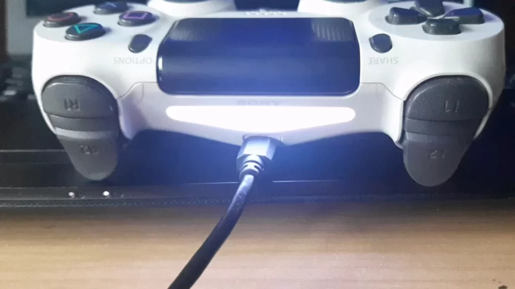 Flashing White PS4 Controller