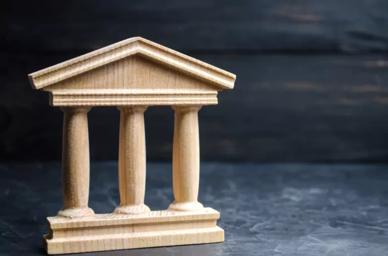 Which Of The Following Financial Institutions Typically Have The Highest Fees