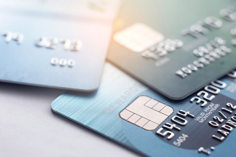 How to Get Cash From a Credit Card Number