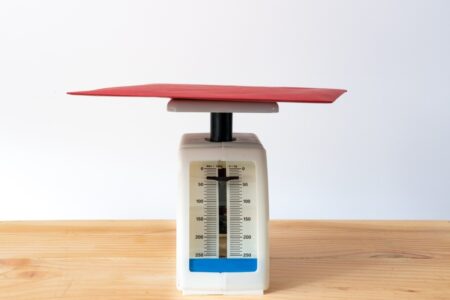 The Essential Guide to Choosing the Best Postal Scale for Your Mail Needs